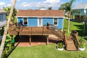 Steps to Sand Galveston Beach Bungalow!